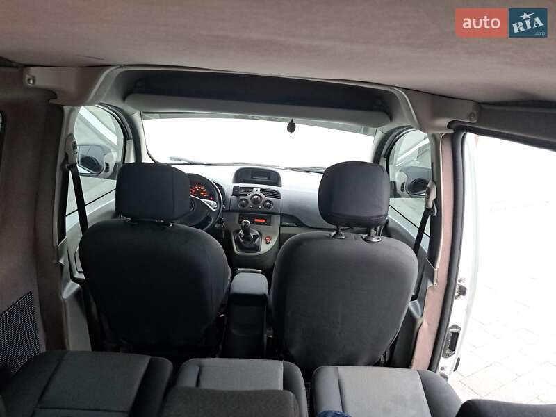 Минивэн Renault Kangoo 2009 в Перегинском