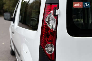 Минивэн Renault Kangoo 2012 в 