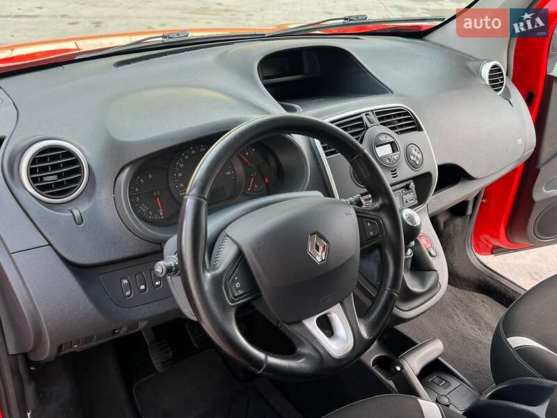 Минивэн Renault Kangoo 2015 в Киеве