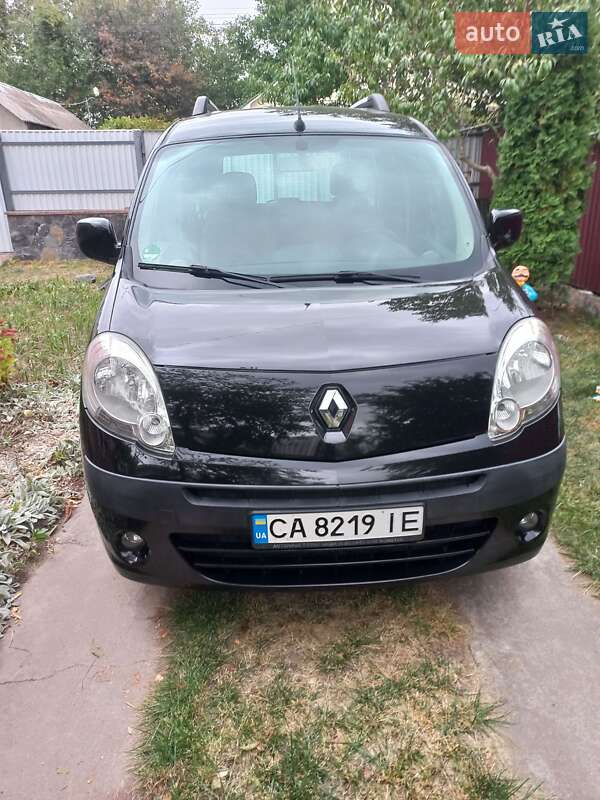 Минивэн Renault Kangoo 2012 в 