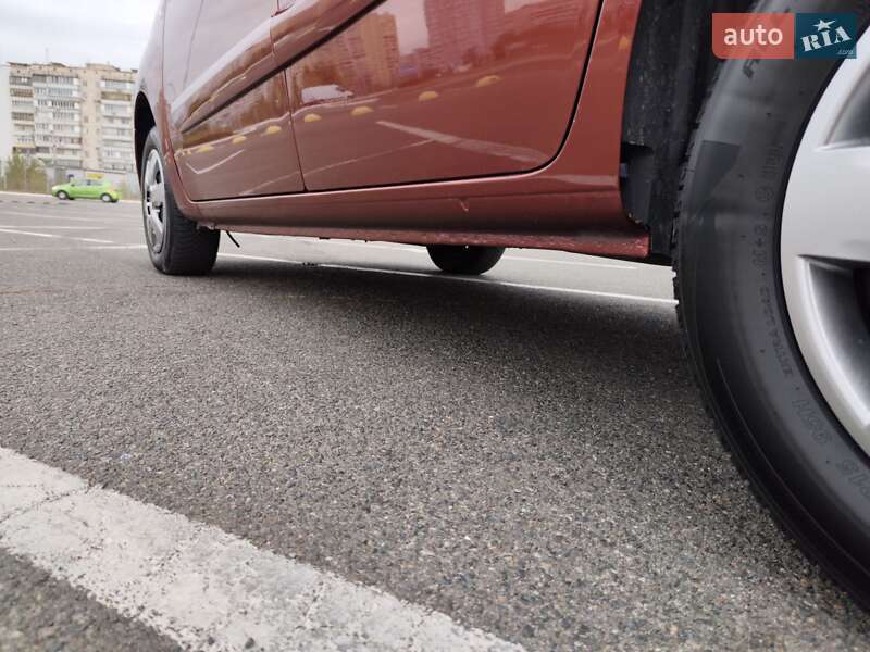 Минивэн Renault Kangoo 2010 в Киеве