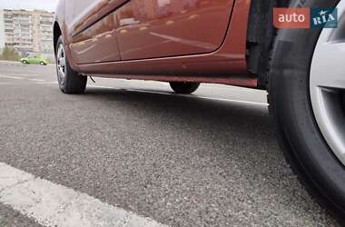 Минивэн Renault Kangoo 2010 в 