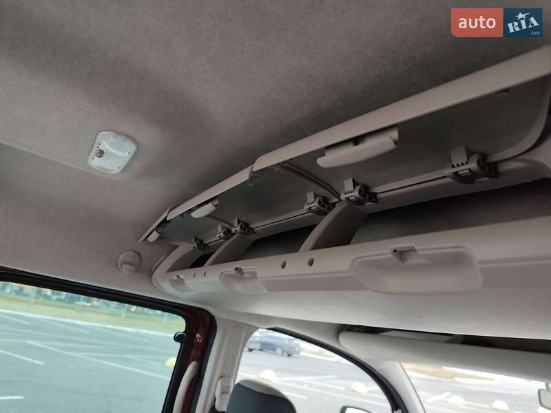 Минивэн Renault Kangoo 2010 в Киеве