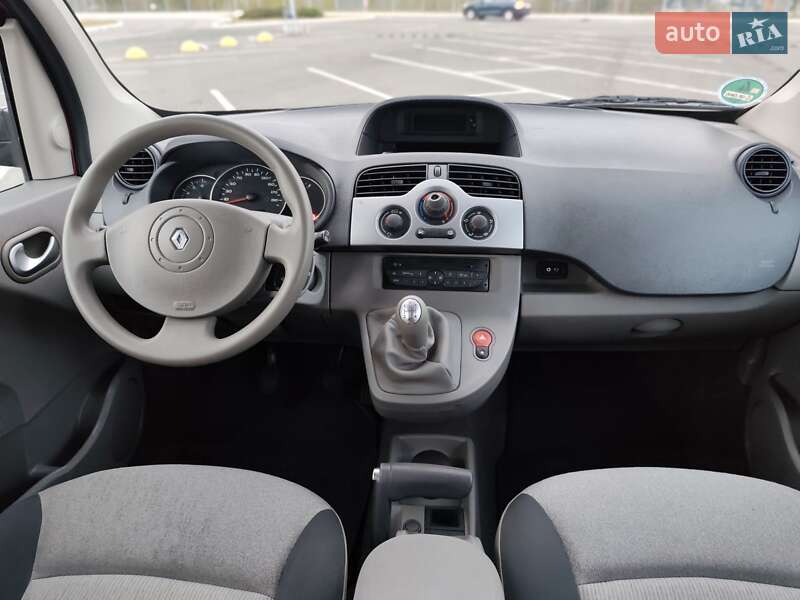 Минивэн Renault Kangoo 2010 в Киеве