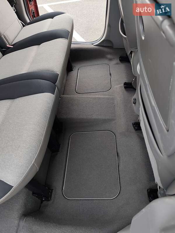 Минивэн Renault Kangoo 2010 в Киеве