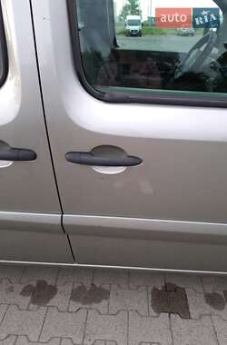 Минивэн Renault Kangoo 2010 в 