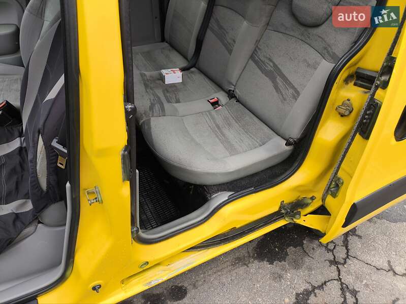 Минивэн Renault Kangoo 2003 в Умани