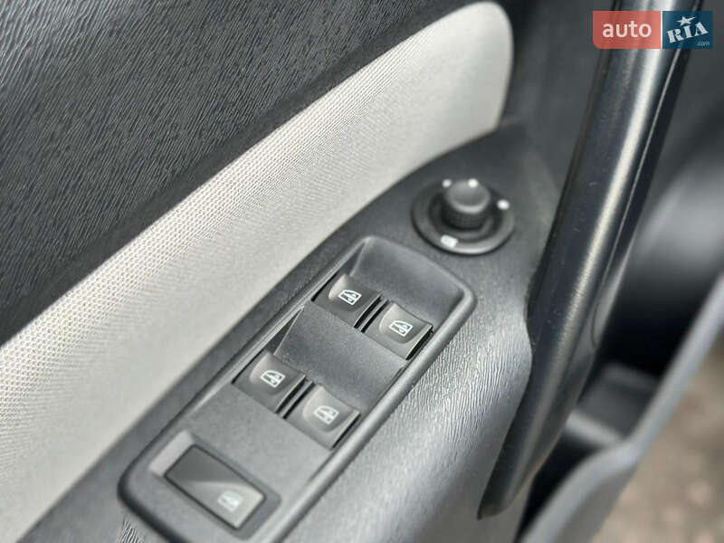 Минивэн Renault Kangoo 2015 в Ровно