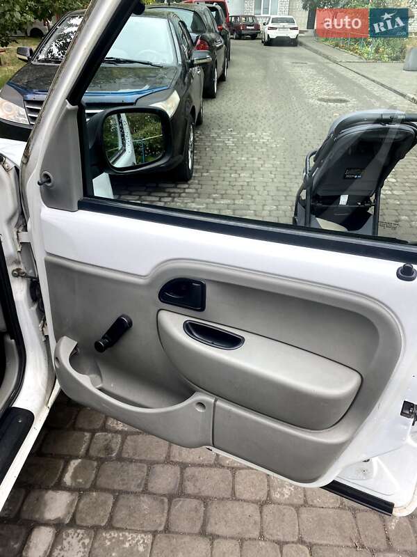 Грузовой фургон Renault Kangoo 2005 в Черкассах фото 23 Грузовой фургон Renault Kangoo 2005 в Черкассах