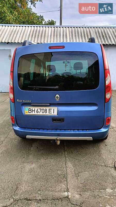 Минивэн Renault Kangoo 2012 в 