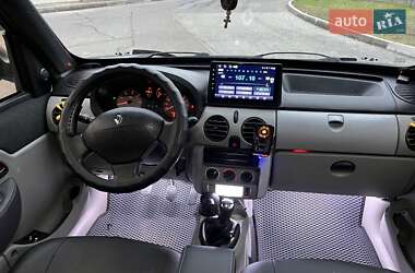 Минивэн Renault Kangoo 2003 в 