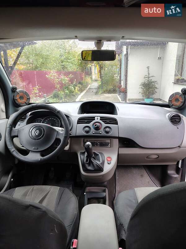 Минивэн Renault Kangoo 2010 в Новояворовске фото 14 Минивэн Renault Kangoo 2010 в Новояворовске