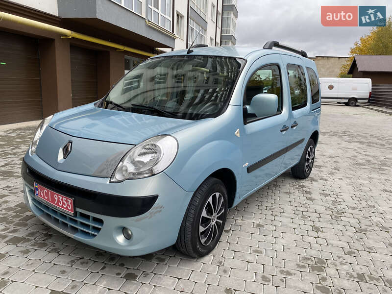 Минивэн Renault Kangoo 2010 в Ивано-Франковске