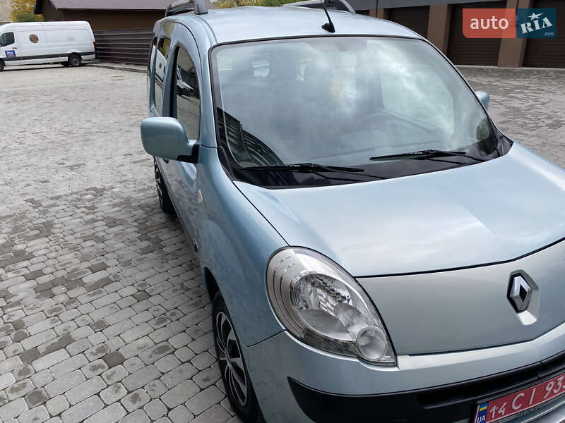 Минивэн Renault Kangoo 2010 в Ивано-Франковске