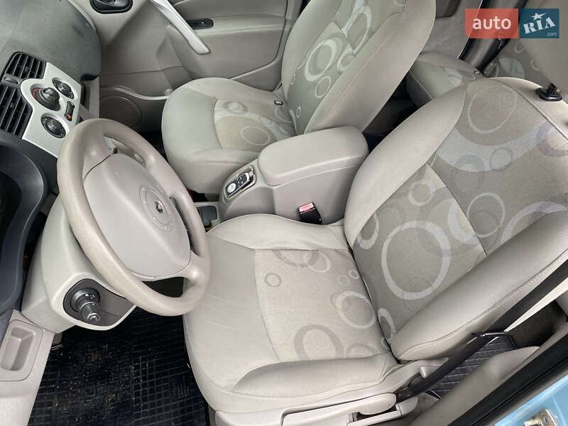 Минивэн Renault Kangoo 2010 в Ивано-Франковске