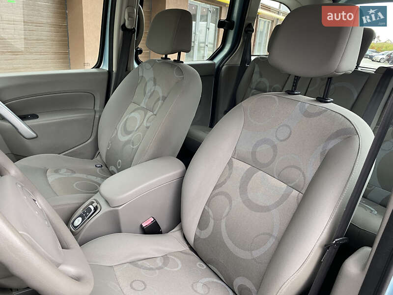 Минивэн Renault Kangoo 2010 в Ивано-Франковске