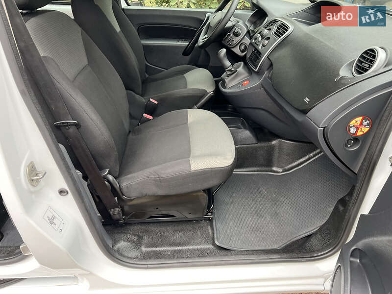 Мінівен Renault Kangoo 2017 в Дніпрі