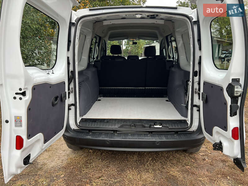 Мінівен Renault Kangoo 2017 в Дніпрі