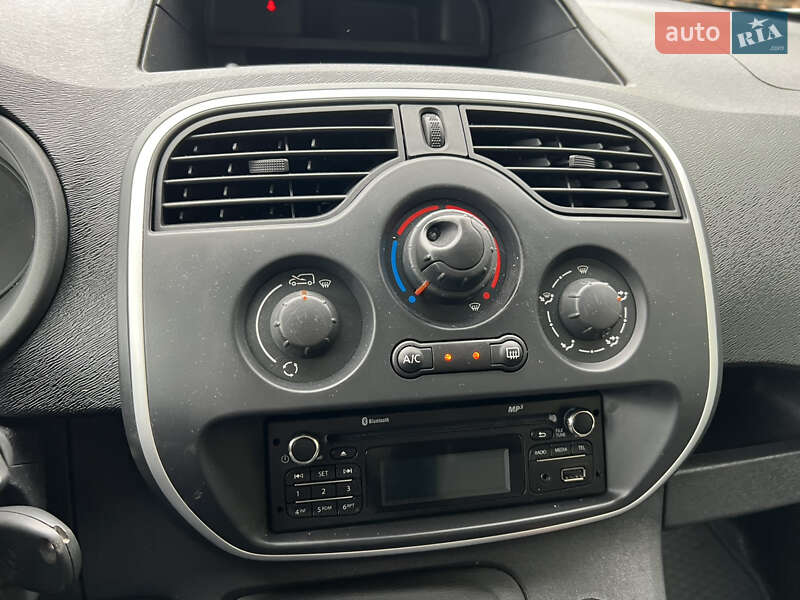 Мінівен Renault Kangoo 2017 в Дніпрі