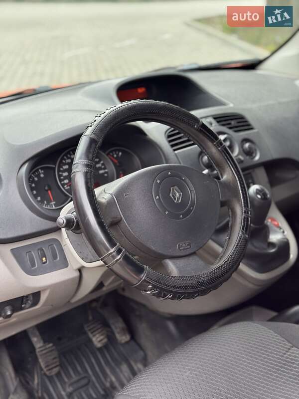 Минивэн Renault Kangoo 2009 в Кицмани фото 11 Минивэн Renault Kangoo 2009 в Кицмани