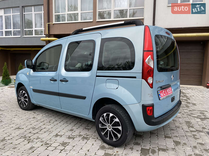 Минивэн Renault Kangoo 2010 в Ивано-Франковске