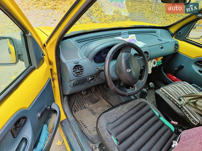 Минивэн Renault Kangoo 2000 в 