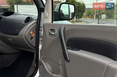 Минивэн Renault Kangoo 2010 в 