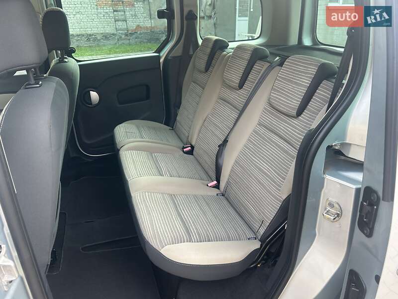 Минивэн Renault Kangoo 2011 в Луцке