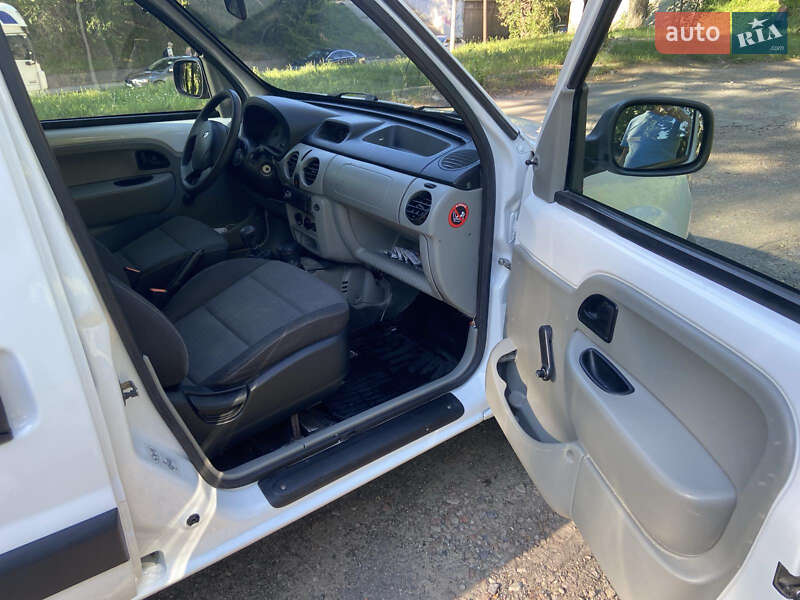 Минивэн Renault Kangoo 2005 в Киеве фото 13 Минивэн Renault Kangoo 2005 в Киеве