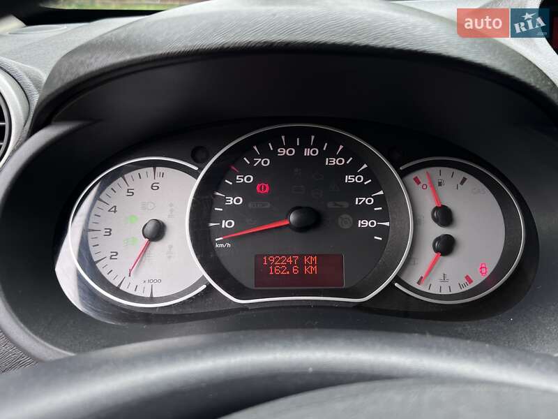 Мінівен Renault Kangoo 2013 в Чернівцях