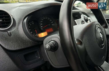 Минивэн Renault Kangoo 2011 в 