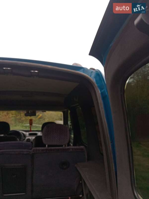 Мінівен Renault Kangoo 2004 в Чернівцях