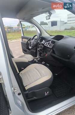 Минивэн Renault Kangoo 2012 в 