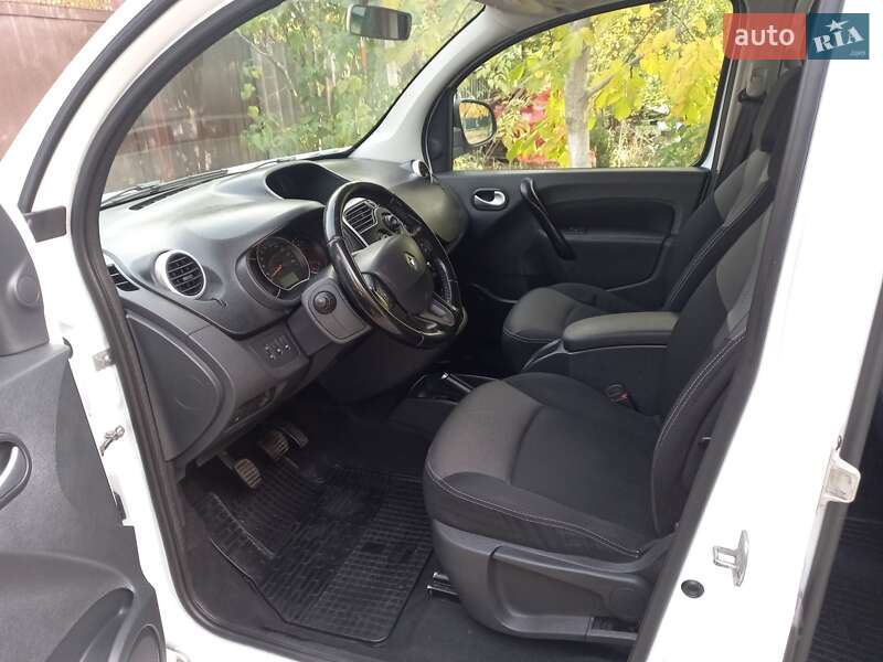 Минивэн Renault Kangoo 2017 в Киеве