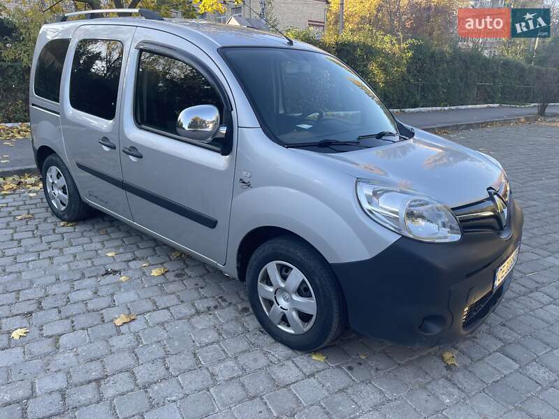 Минивэн Renault Kangoo 2016 в Черновцах