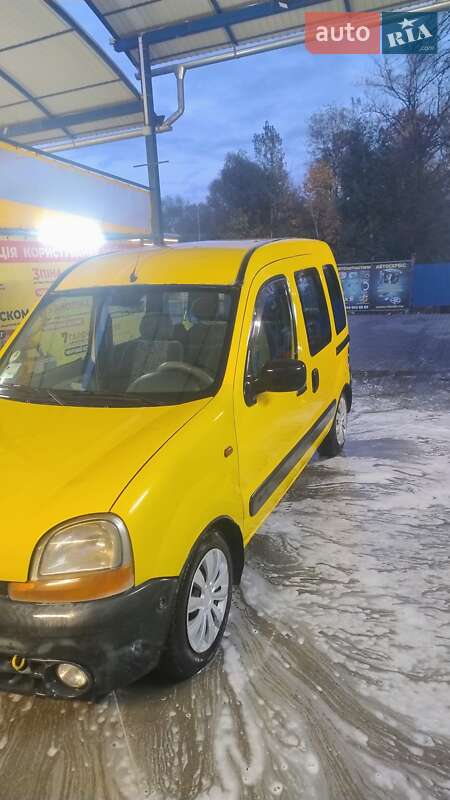 Минивэн Renault Kangoo 2001 в Долине