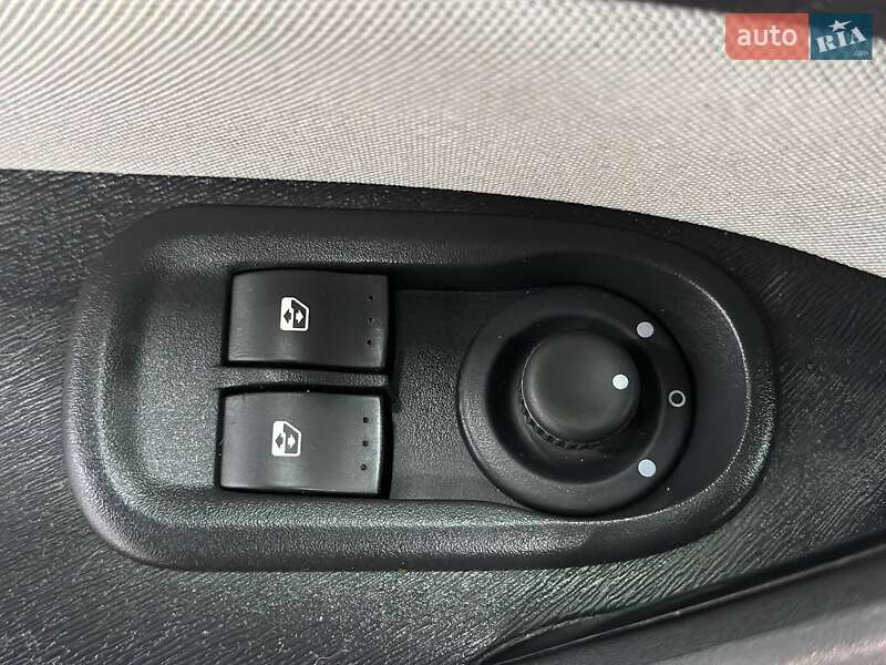 Мінівен Renault Kangoo 2011 в Кам'янському фото 16 Мінівен Renault Kangoo 2011 в Кам'янському