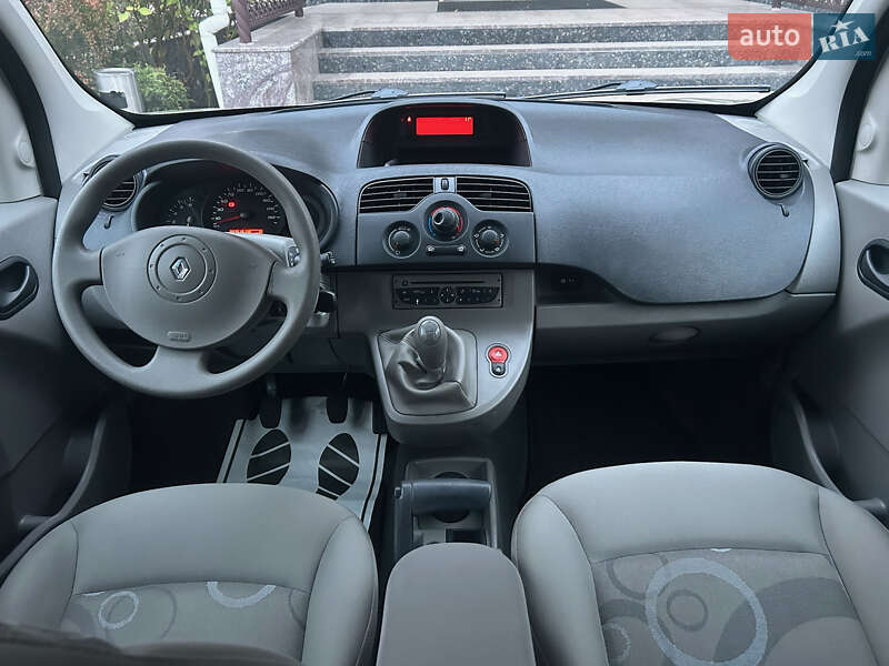 Минивэн Renault Kangoo 2011 в Виннице