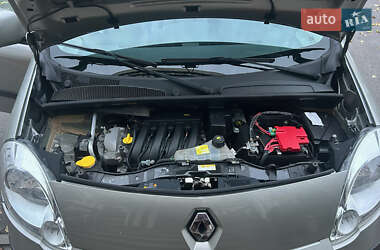 Минивэн Renault Kangoo 2011 в 