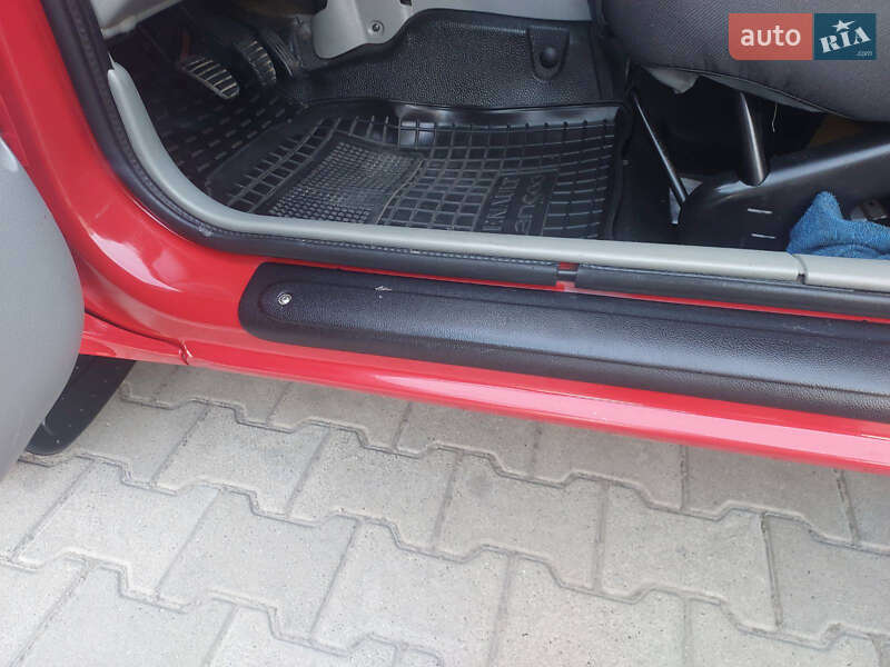 Грузовой фургон Renault Kangoo 2005 в Львове