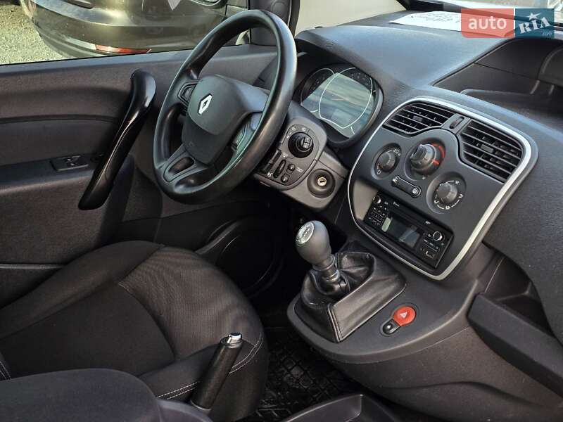Мінівен Renault Kangoo 2017 в Тернополі фото 17 Мінівен Renault Kangoo 2017 в Тернополі