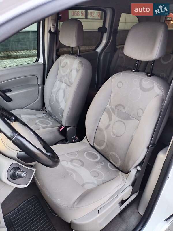 Мінівен Renault Kangoo 2010 в Житомирі