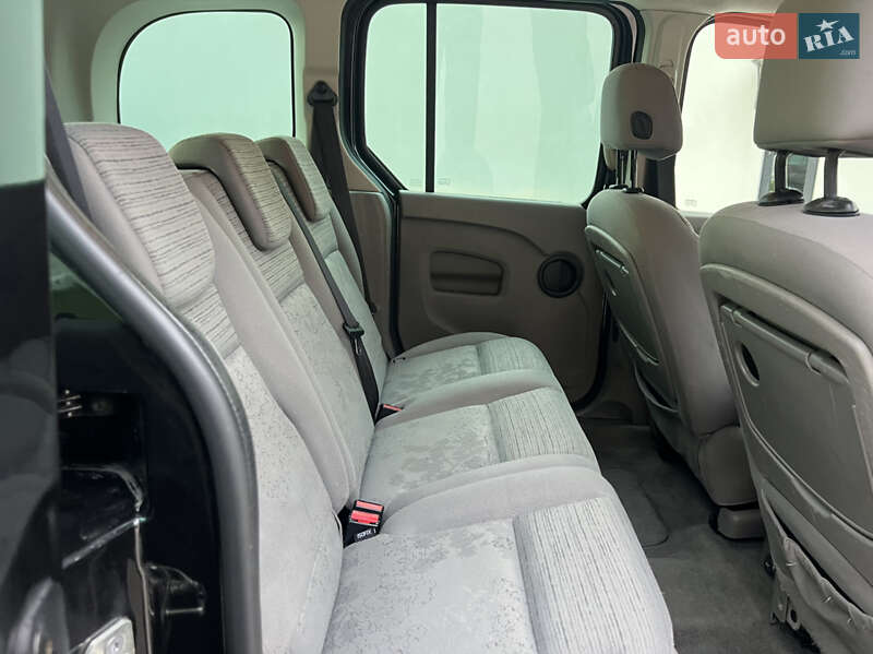 Минивэн Renault Kangoo 2009 в Луцке