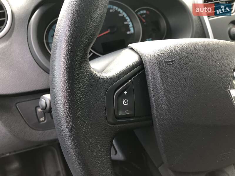 Грузовой фургон Renault Kangoo 2015 в Ровно фото 12 Грузовой фургон Renault Kangoo 2015 в Ровно