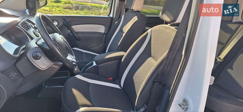 Мінівен Renault Kangoo 2014 в Новоархангельську фото 76 Мінівен Renault Kangoo 2014 в Новоархангельську