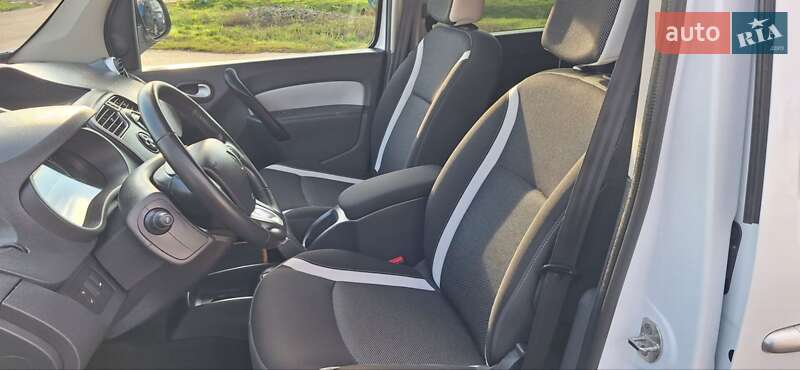 Мінівен Renault Kangoo 2014 в Новоархангельську фото 138 Мінівен Renault Kangoo 2014 в Новоархангельську