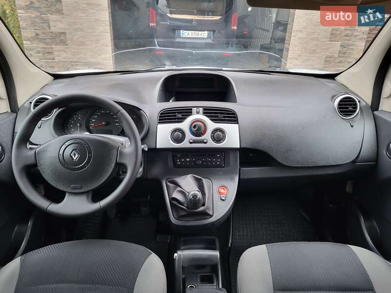 Минивэн Renault Kangoo 2011 в Смеле