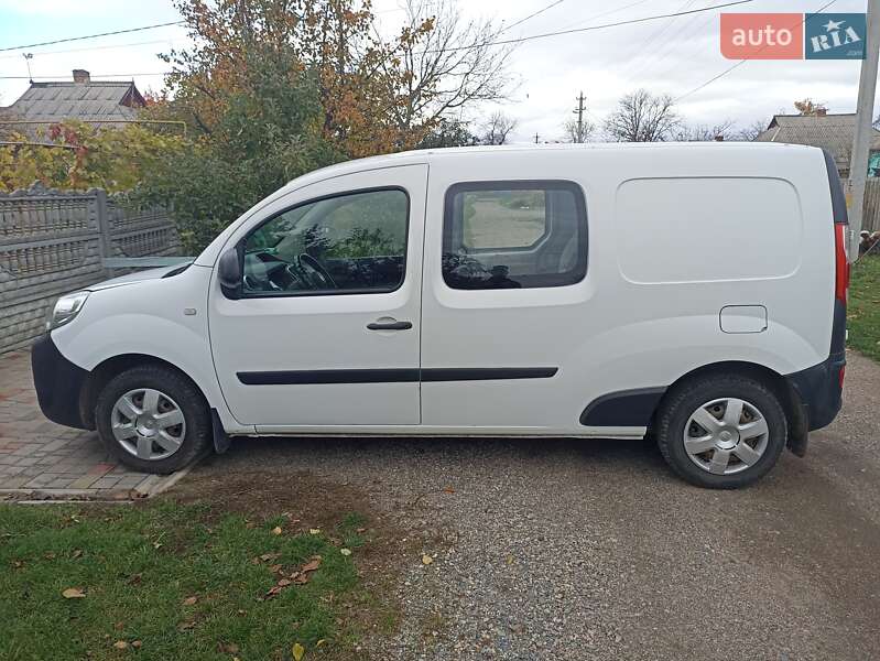 Минивэн Renault Kangoo 2016 в Александрие фото Минивэн Renault Kangoo 2016 в Александрие