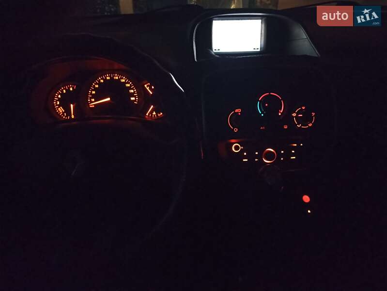 Минивэн Renault Kangoo 2016 в Александрие фото 16 Минивэн Renault Kangoo 2016 в Александрие