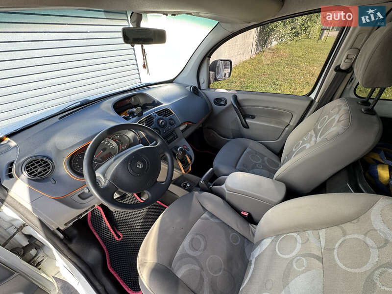 Минивэн Renault Kangoo 2009 в Киеве